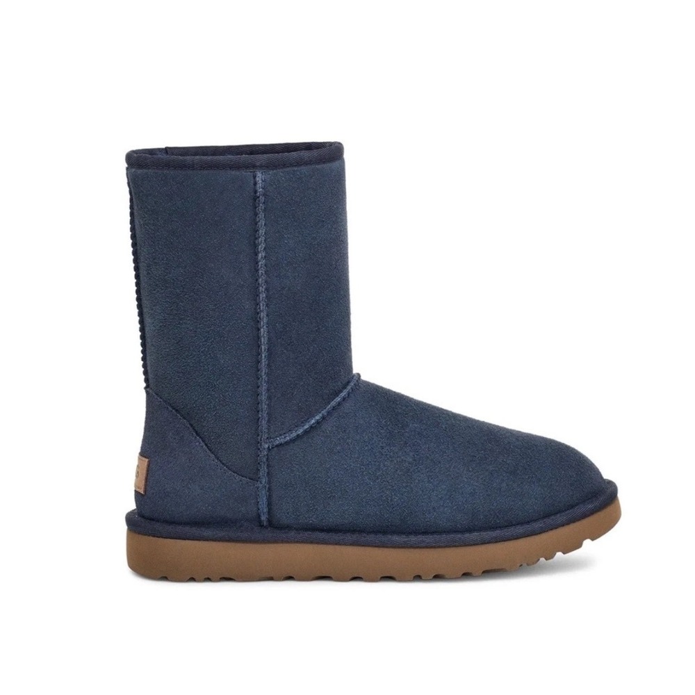 UGG Classic Short II Navy Boots Women's Size 9